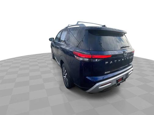 2022 Nissan Pathfinder Platinum 4WD