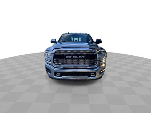 2022 RAM 3500 Limited Crew Cab 4x4 8' Box