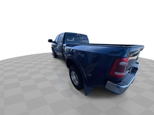 2022 RAM 3500 Limited Crew Cab 4x4 8' Box