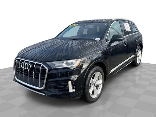 2023 Audi Q7 45 Premium Plus