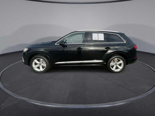 2023 Audi Q7 45 Premium Plus