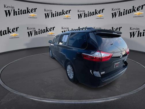 2016 Toyota Sienna XLE