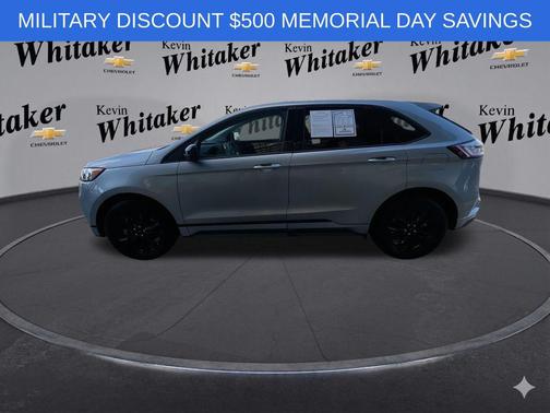 Iconic Silver Metallic 2022 Ford Edge SE