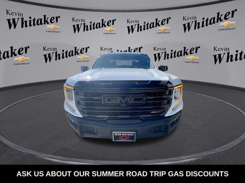 Summit White 2023 GMC Sierra 1500 AT4X