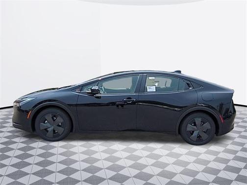 2025 Toyota Prius L