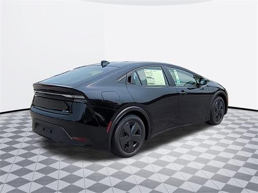2025 Toyota Prius L