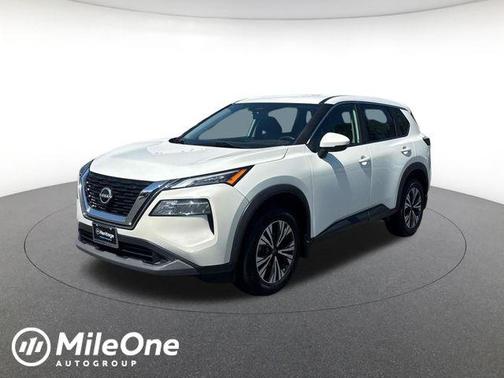 Pearl White Tricoat 2023 Nissan Rogue SV