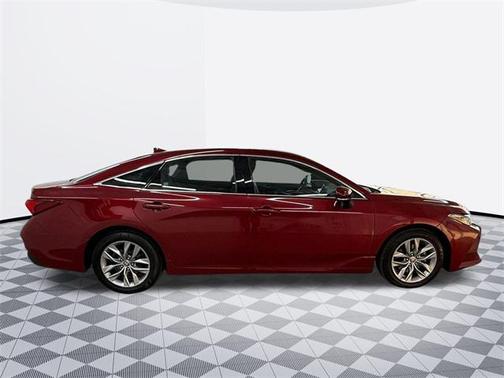 2022 Toyota Avalon XLE