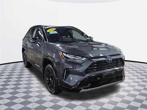 2023 Toyota RAV4 Hybrid SE