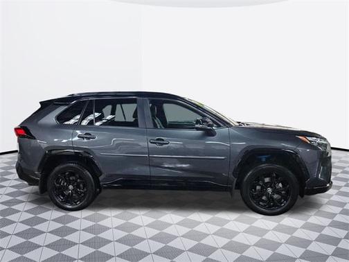 2023 Toyota RAV4 Hybrid SE