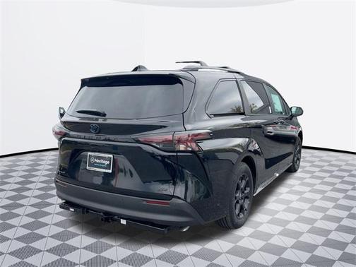 2025 Toyota Sienna Woodland Edition