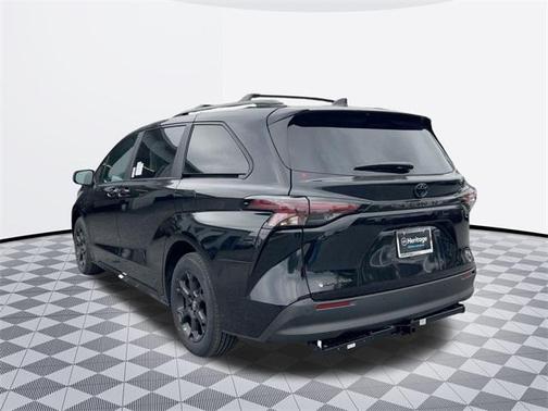 2025 Toyota Sienna Woodland Edition
