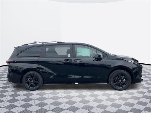 2025 Toyota Sienna Woodland Edition