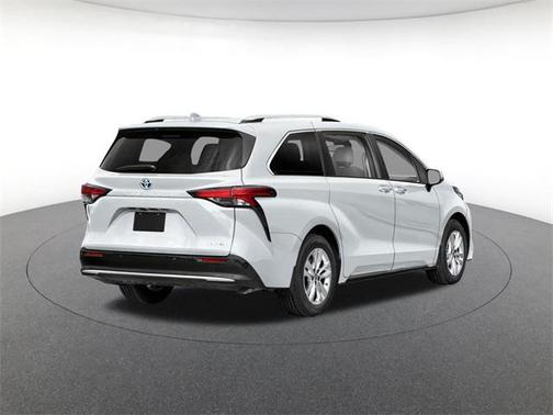 2025 Toyota Sienna Limited 7-Passenger