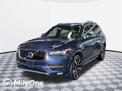 2019 Volvo XC90 T6 Momentum