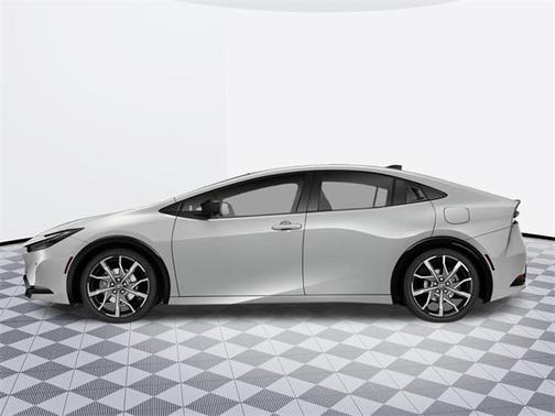 2025 Toyota Prius L