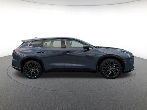 Cloud 2025 Toyota Crown Signia Limited
