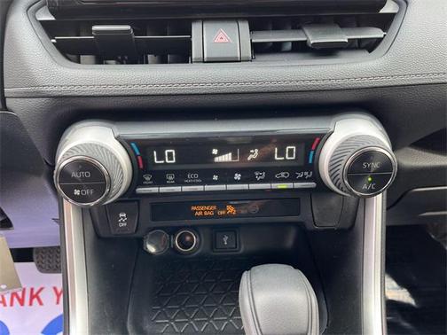 2020 Toyota RAV4 Hybrid SE