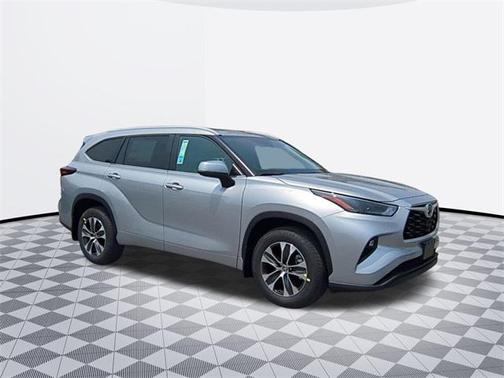 2025 Toyota Highlander XLE