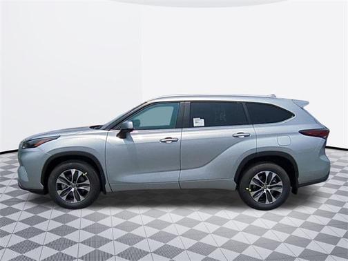 2025 Toyota Highlander XLE