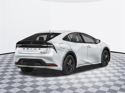 2025 Toyota Prius L