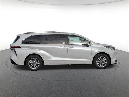 2025 Toyota Sienna Limited