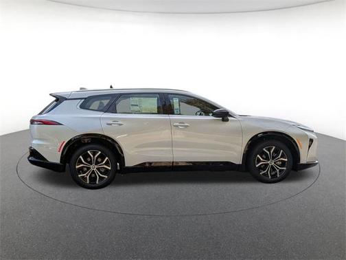 2025 Toyota Crown Signia XLE