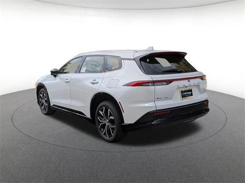 2025 Toyota Crown Signia XLE