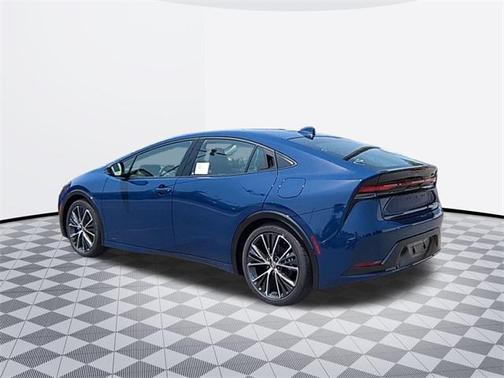 2025 Toyota Prius XLE