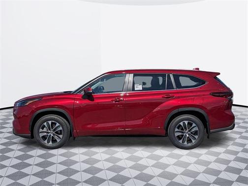 2025 Toyota Highlander XLE