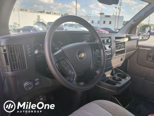 Summit White 2014 Chevrolet Express 3500 LS