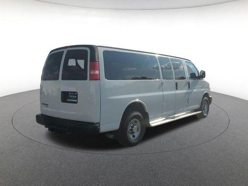 Summit White 2014 Chevrolet Express 3500 LS