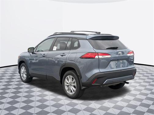 2025 Toyota Corolla Cross LE