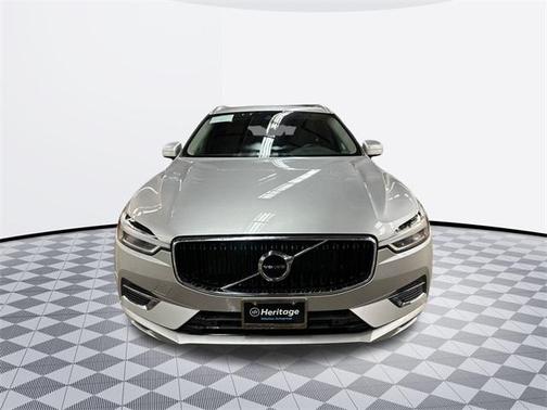 2019 Volvo XC60 Recharge Plug-In Hybrid T8 Momentum