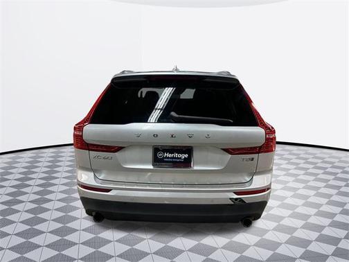 2019 Volvo XC60 Recharge Plug-In Hybrid T8 Momentum