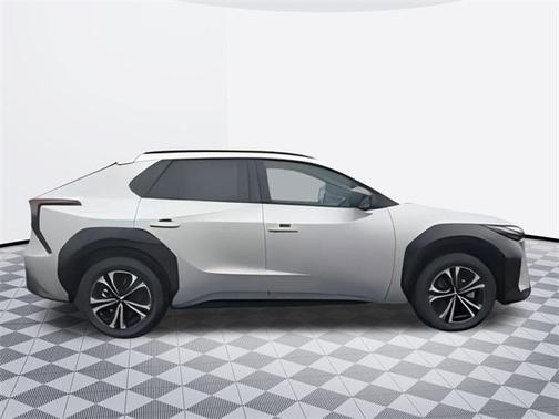 2025 Toyota bZ4X XLE