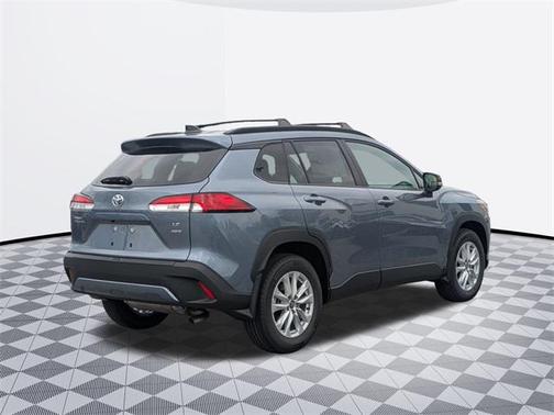 2025 Toyota Corolla Cross LE