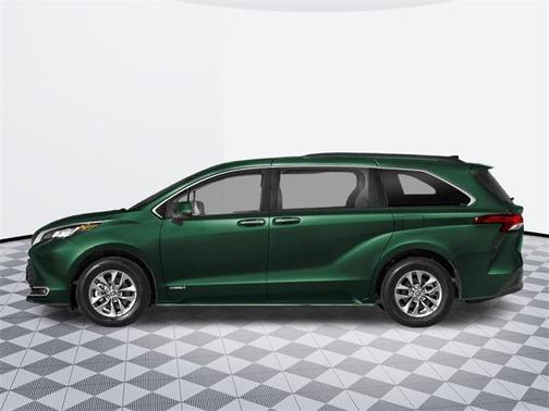 2025 Toyota Sienna XLE 7 Passenger