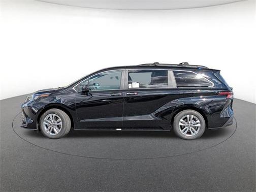 2025 Toyota Sienna XLE 7 Passenger