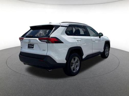 Ice 2024 Toyota RAV4 XLE
