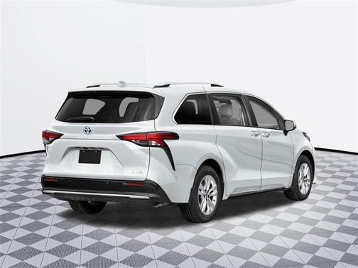 2025 Toyota Sienna Limited 7-Passenger