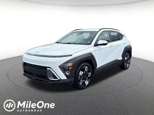 Atlas White 2025 Hyundai KONA SEL