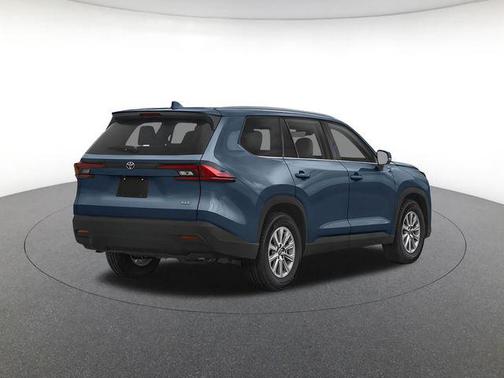 Cloud 2026 Toyota Grand Highlander XLE