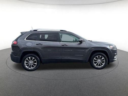 Granite Crystal Metallic Clearcoat 2019 Jeep Cherokee Latitude Plus