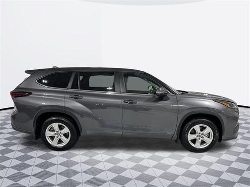 2024 Toyota Highlander Hybrid LE