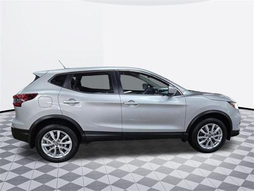 2022 Nissan Rogue Sport S