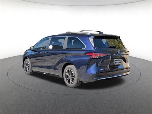 2025 Toyota Sienna Platinum 7 Passenger