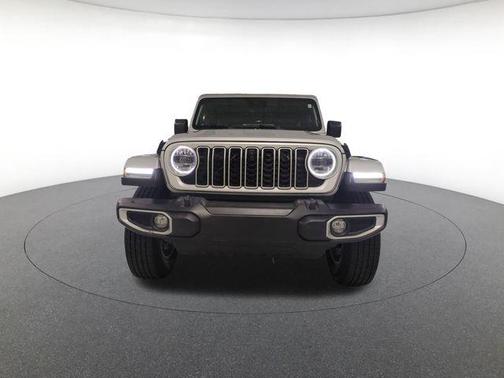 Silver Zynith Clearcoat 2024 Jeep Wrangler 4-Door Sahara 4x4