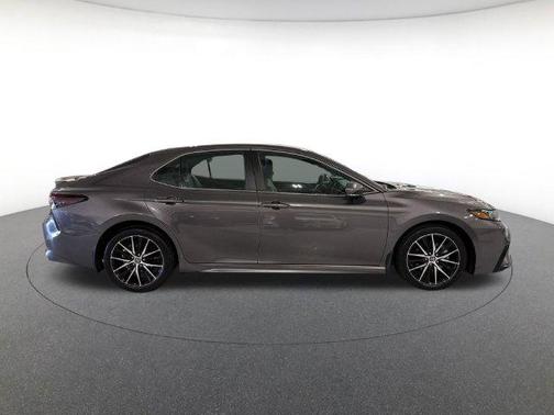 Predawn Gray Mica 2022 Toyota Camry SE