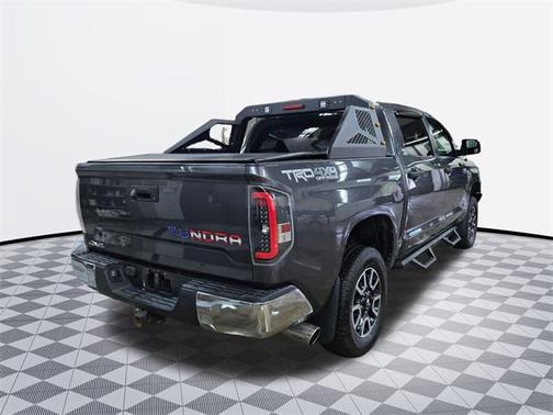 2017 Toyota Tundra SR5